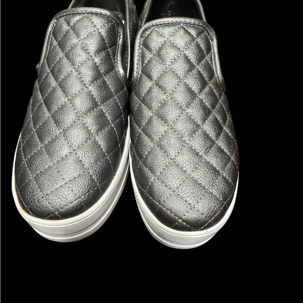 Steve Madden Quilted Grey Slip-On Shoes